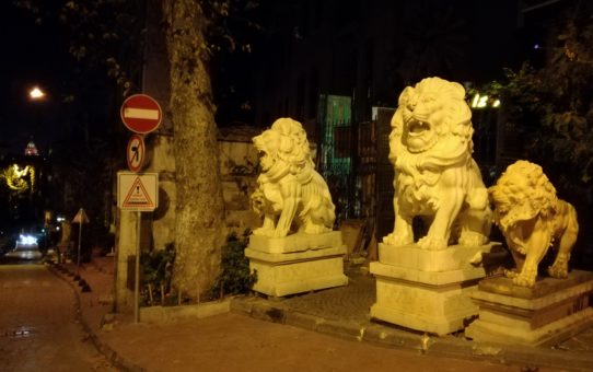 Dostlarla Beş Çayı